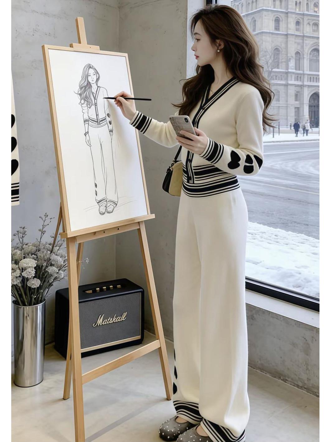 Stylish Korean-Style White Knit Two-Piece Set - Elegant Casual Sportswear for Spring & Autumn M
Stylish Korean-Style White Knit Two-Piece Set - Elegant Casual Sportswear for Spring & Autumn M
