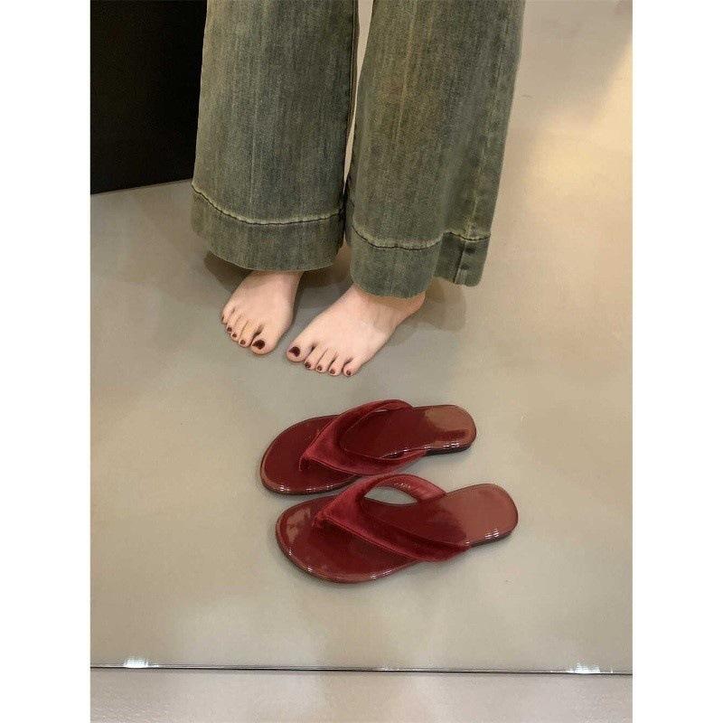 Fashion flat-bottomed silver flip-flops women s wear leopard print cool slippers seaside pinch women s shoes shoes 35
Fashion flat-bottomed silver flip-flops women s wear leopard print cool slippers seaside pinch women s shoes shoes 35