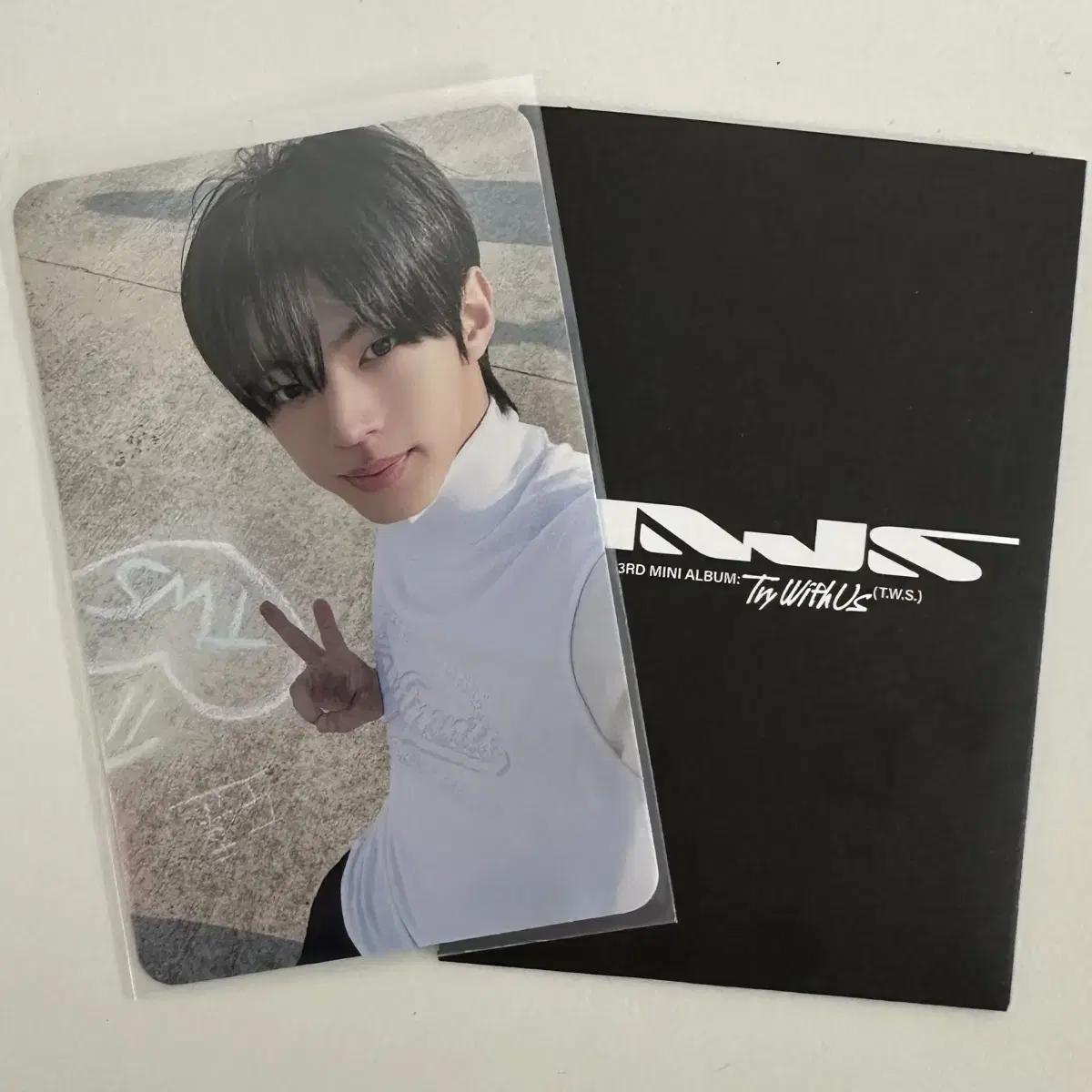 Tours Dohun Matatou Broadcast Photocard
Tours Dohun Matatou Broadcast Photocard