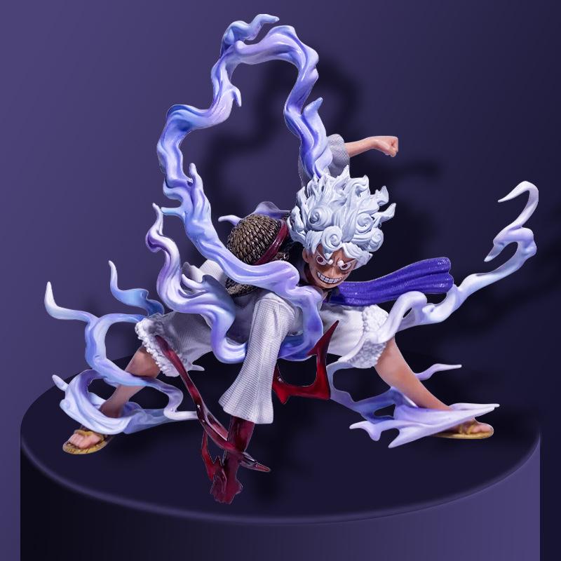 **«Фигурка Луффи в форме Бога Солнца Ника из One Piece в позе приседа - Красные и белые штаны»**
**«Фигурка Луффи в форме Бога Солнца Ника из One Piece в позе приседа - Красные и белые штаны»**
