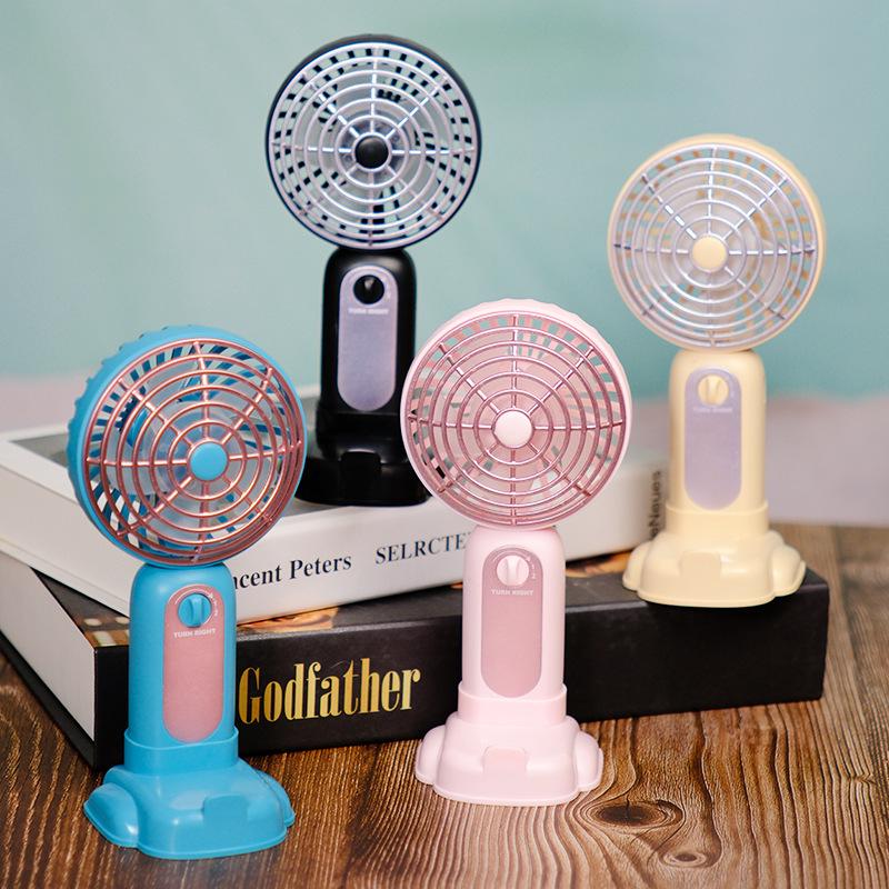 Portable Retro Handheld Mini Fan with USB Charging and Phone Holder 7.5*6.5*16CM
Portable Retro Handheld Mini Fan with USB Charging and Phone Holder 7.5*6.5*16CM