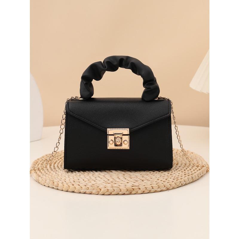 Bag women s new leather wrist cloud lock small square bag small bag chain casual mobile phone bag чёрный
Bag women s new leather wrist cloud lock small square bag small bag chain casual mobile phone bag чёрный