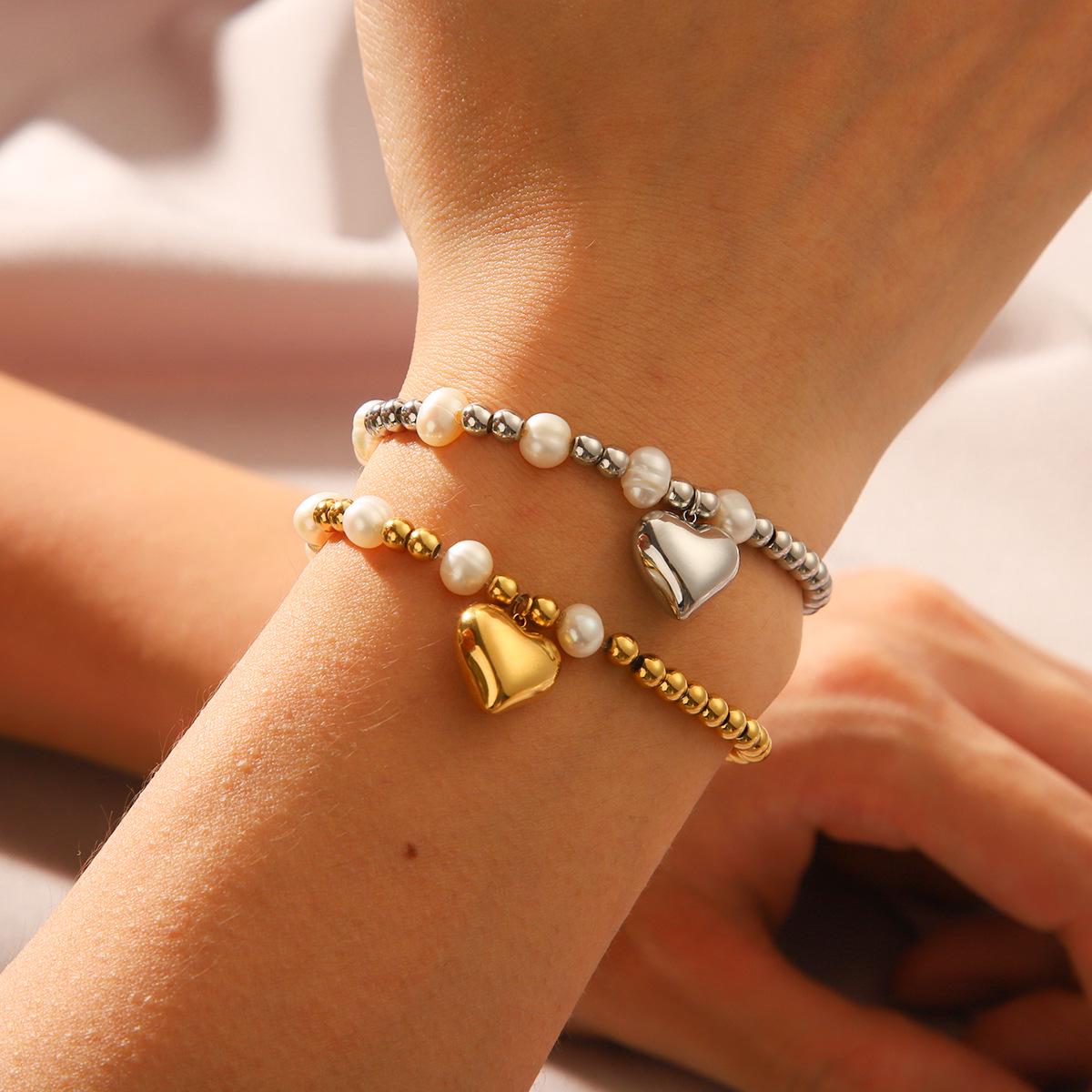 European-American Beaded Titanium Steel Bracelet: 18K Gold Heart Pearl, Women s Luxurious Versatile Jewelry
European-American Beaded Titanium Steel Bracelet: 18K Gold Heart Pearl, Women s Luxurious Versatile Jewelry