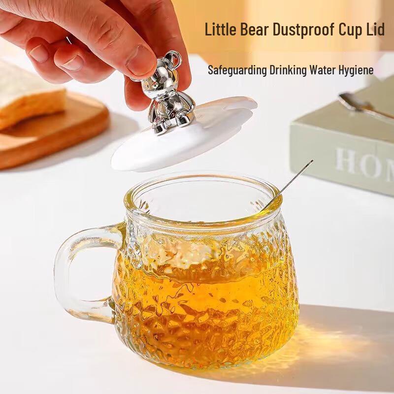 Chic Bear Glass Mug with Lid and Spoon
Chic Bear Glass Mug with Lid and Spoon