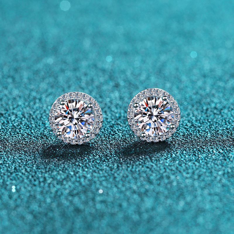 New Deyi 925 Sterling Silver 1 Carat Moissanite Round Stud Earrings for Women 925 Silver
New Deyi 925 Sterling Silver 1 Carat Moissanite Round Stud Earrings for Women 925 Silver