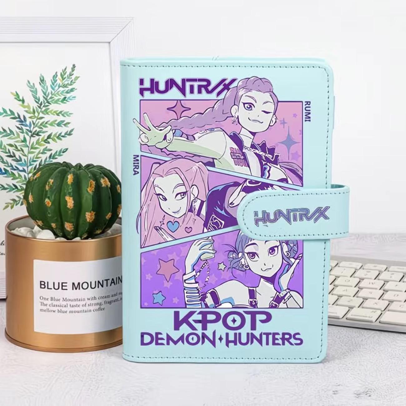 Блокнот Kpop Hunters Студентський журнал Тверда обкладинка На рознімних листах Мультяшне Аніме blue-A
Блокнот Kpop Hunters Студентський журнал Тверда обкладинка На рознімних листах Мультяшне Аніме blue-A