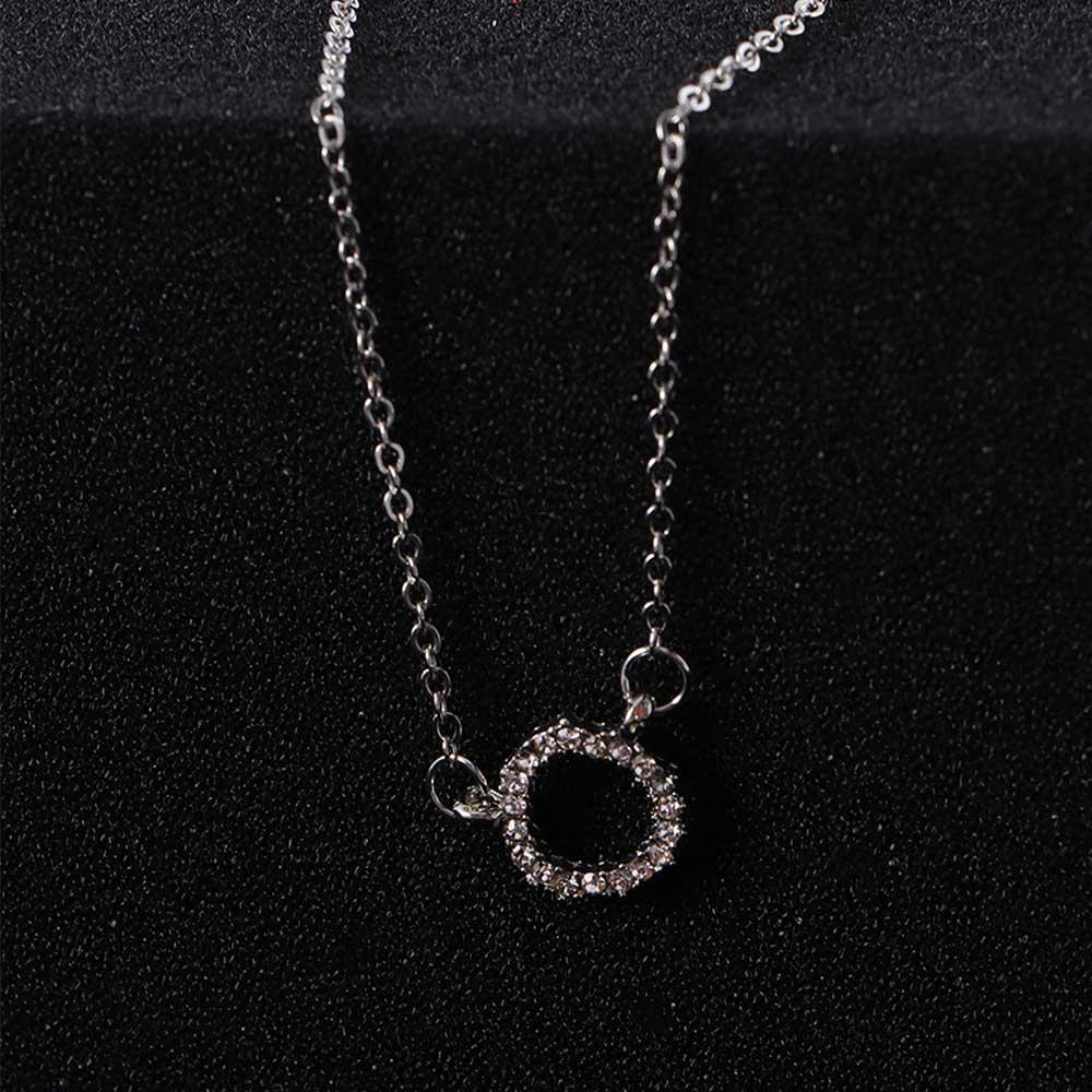 Rhinestones Girls Gift Women Necklace Korean Style Necklace Clavicle Chain Circle Necklace серебряный
Rhinestones Girls Gift Women Necklace Korean Style Necklace Clavicle Chain Circle Necklace серебряный