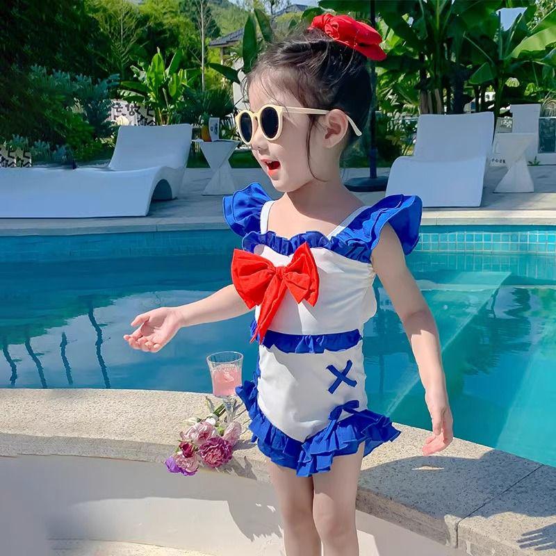 Модный женский купальник для серфинга без рукавов, стройнящий Size 150 (Height ~140cm)
Модный женский купальник для серфинга без рукавов, стройнящий Size 150 (Height ~140cm)