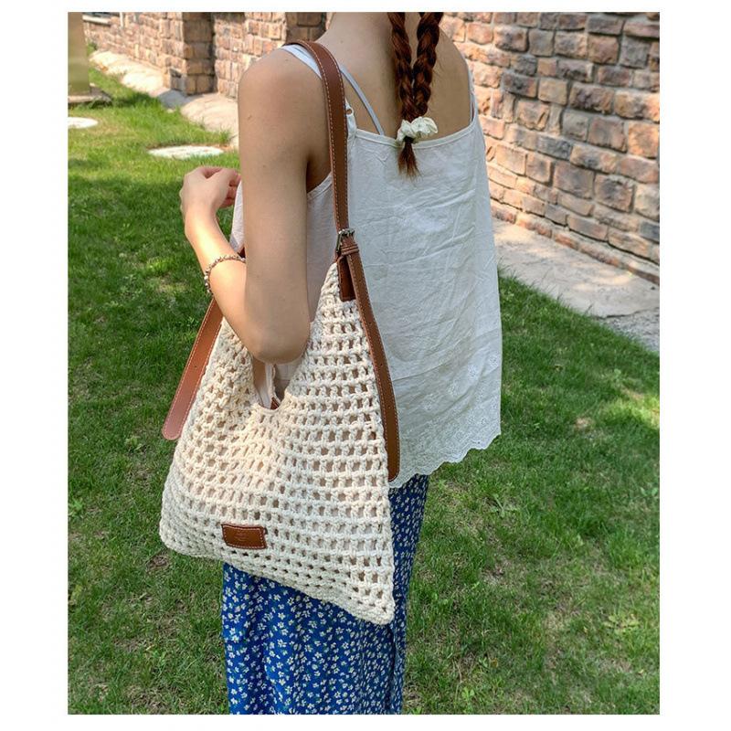 Large capacity woven bag fashion trend shoulder bag vacation versatile beach handbag bag commuter women s armpit bag білий
Large capacity woven bag fashion trend shoulder bag vacation versatile beach handbag bag commuter women s armpit bag білий