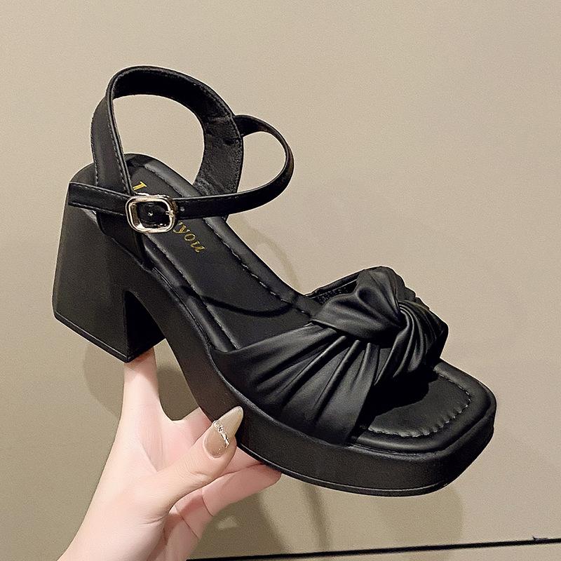 Сандалии женские новые летние юбка модные слово ремешок толстый каблук высокие каблуки женская обувь 40 чёрный
Сандалии женские новые летние юбка модные слово ремешок толстый каблук высокие каблуки женская обувь 40 чёрный