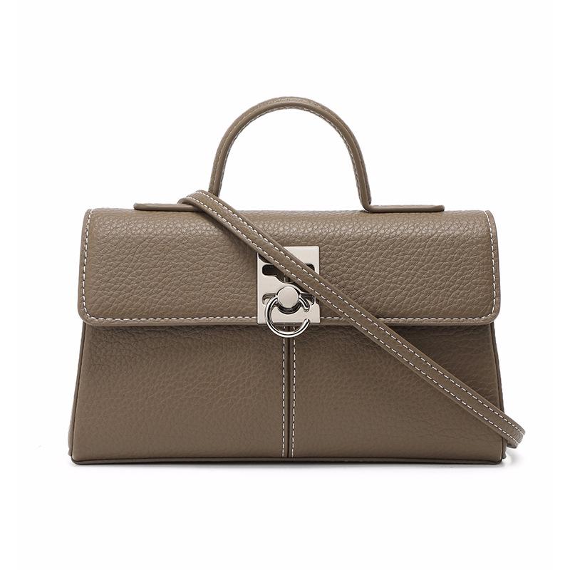 Niche design 2026 new cowhide briefcase small women s shoulder crossbody handbag small square bag L темно-сірий колір
Niche design 2026 new cowhide briefcase small women s shoulder crossbody handbag small square bag L темно-сірий колір