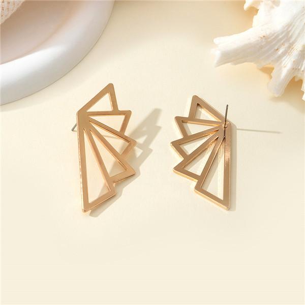 Fan hollow stud earrings triangular splicing alloy material simple style daily versatile geometry
Fan hollow stud earrings triangular splicing alloy material simple style daily versatile geometry