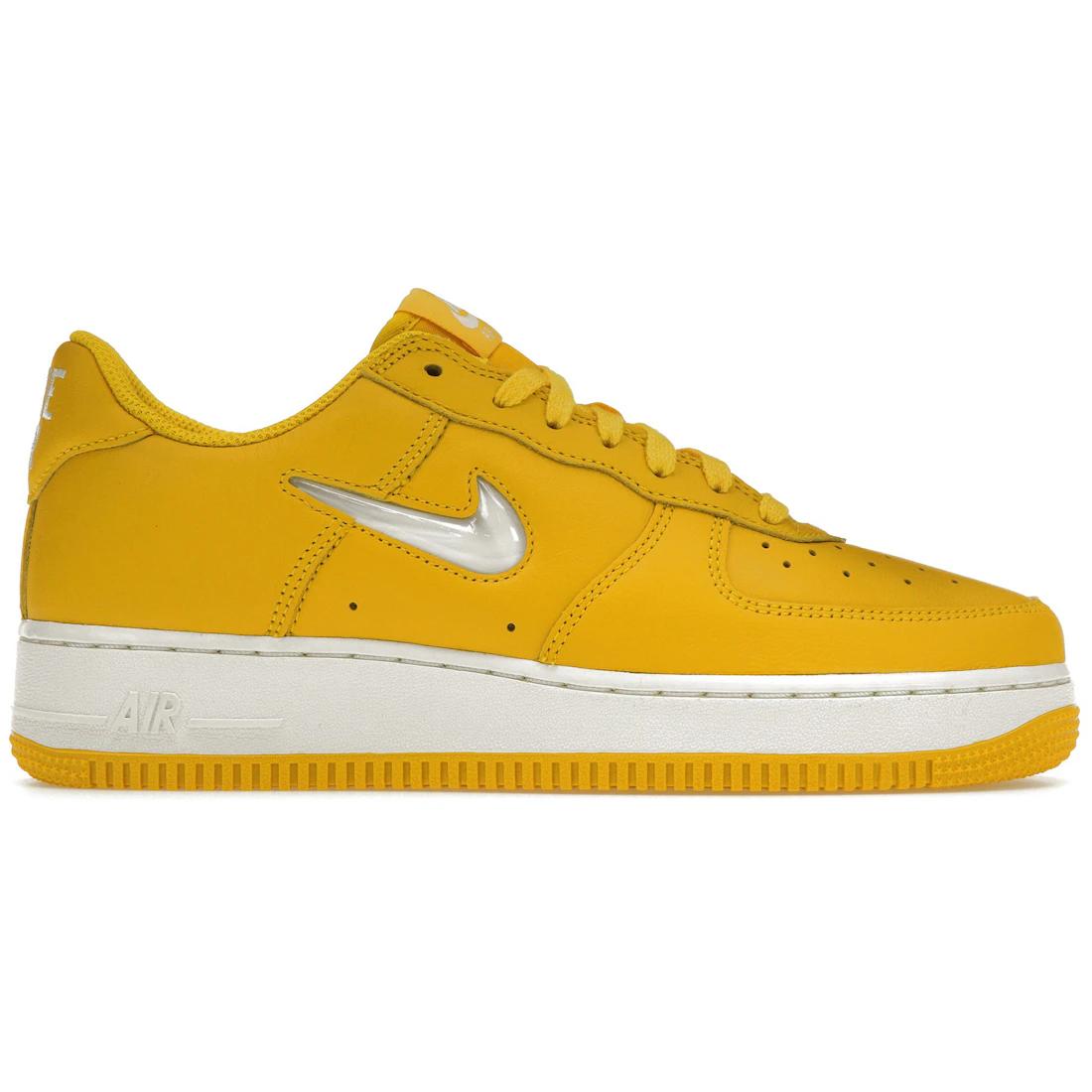 Кроссовки Nike Air Force 1 Low 07 Retro Color of the Month Yellow Jewel(ФДЖ1044-700) 44.5
Кроссовки Nike Air Force 1 Low 07 Retro Color of the Month Yellow Jewel(ФДЖ1044-700) 44.5
