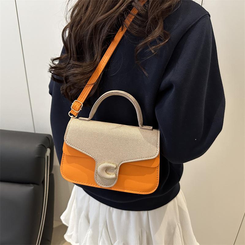 Retro splicing casual fashion handbag new simple shoulder crossbody women s small square bag
Retro splicing casual fashion handbag new simple shoulder crossbody women s small square bag
