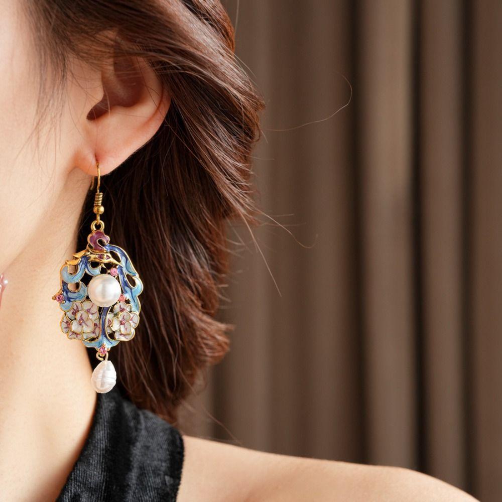 Exquisite Cloisonne Drop Earrings Pearl Pendant Chinese Style Earrings Vintage Earrings Gift синій/білий
Exquisite Cloisonne Drop Earrings Pearl Pendant Chinese Style Earrings Vintage Earrings Gift синій/білий
