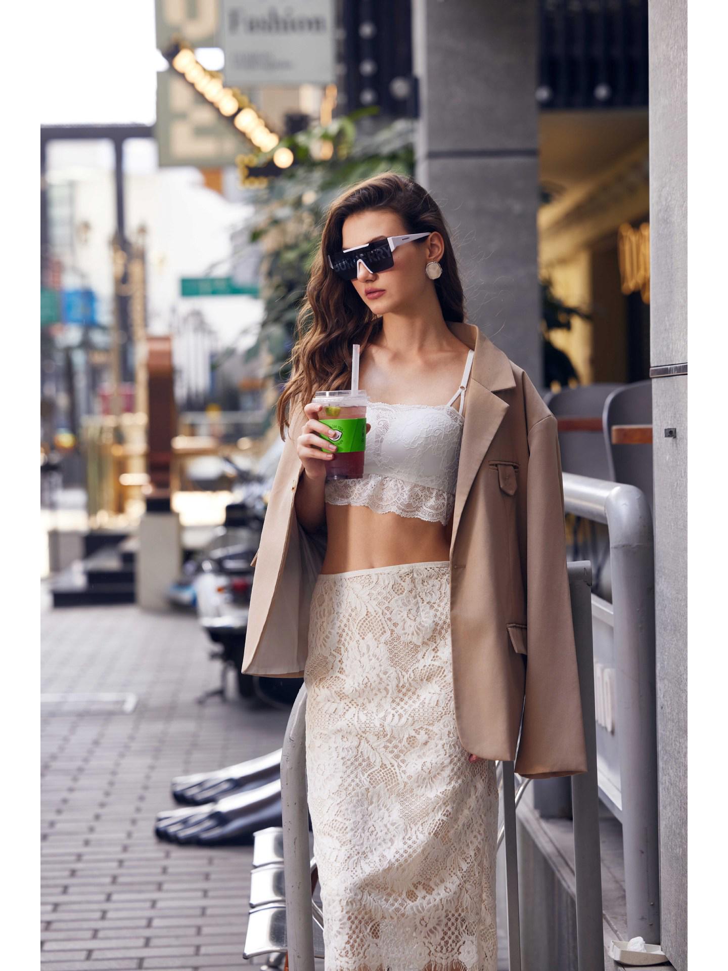 Ting Zi Lina ABC Cup Lace Camisole with Four Rows and Three Hooks for Women M
Ting Zi Lina ABC Cup Lace Camisole with Four Rows and Three Hooks for Women M