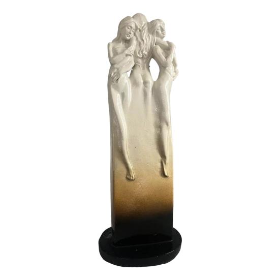 Three Sisters Figurine Resin Abstract Sisters Embrace Sculpture for Living Room Modern Home Shelf Decoration слонова кістка
Three Sisters Figurine Resin Abstract Sisters Embrace Sculpture for Living Room Modern Home Shelf Decoration слонова кістка