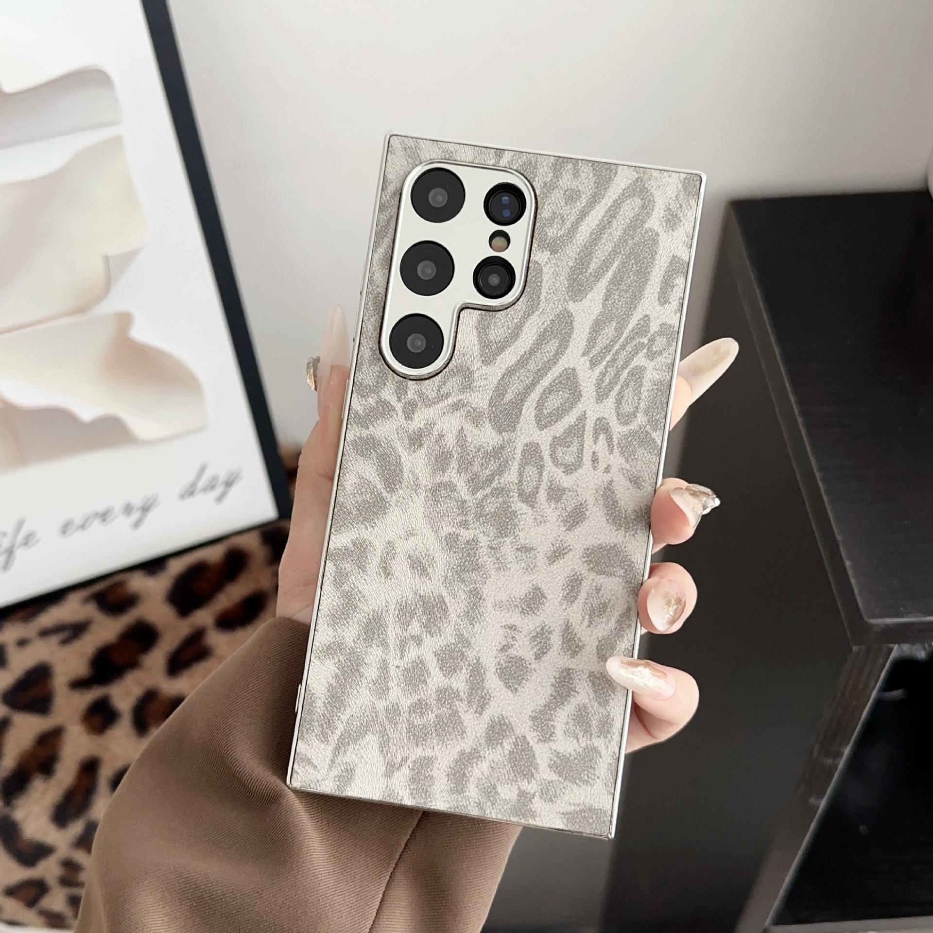 Совместимый чехол для телефона Samsung S25 Ultra с гальваническим леопардовым принтом, противоударный для S24/S24 Ultra/S23 Ultra S25
Совместимый чехол для телефона Samsung S25 Ultra с гальваническим леопардовым принтом, противоударный для S24/S24 Ultra/S23 Ultra S25