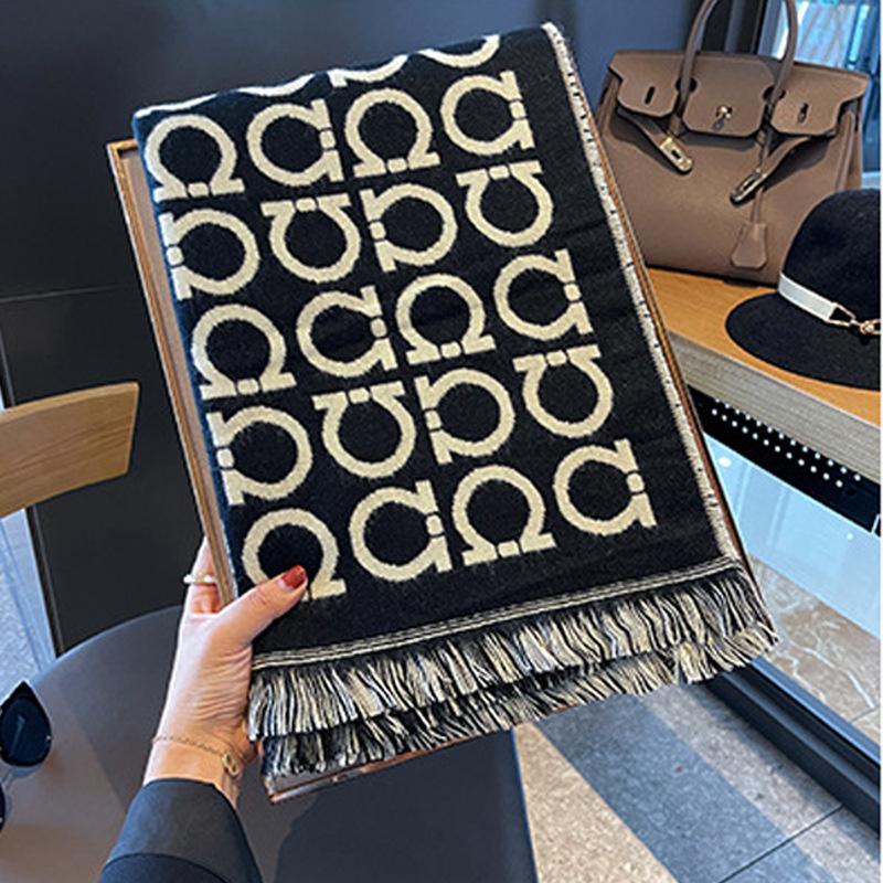 New Luxury Designer Brand Winter blanket Scarf Shawls Women Warm Cashmere Letter Print Large Wrap Foulard Long Stole чорний
New Luxury Designer Brand Winter blanket Scarf Shawls Women Warm Cashmere Letter Print Large Wrap Foulard Long Stole чорний