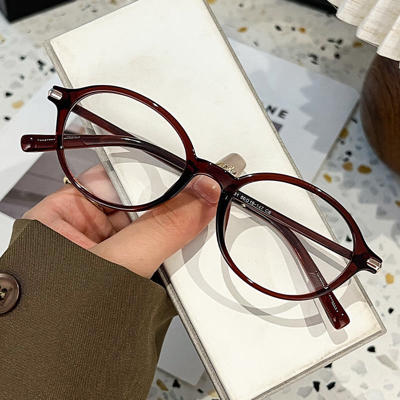 Zhao Ruth has 25 years of new products of the same glasses, nerd oval frame myopia glasses, men s and women s anti-blue TR90 frames. темно-червоний колір
Zhao Ruth has 25 years of new products of the same glasses, nerd oval frame myopia glasses, men s and women s anti-blue TR90 frames. темно-червоний колір