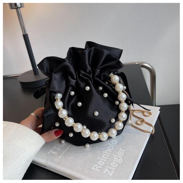 Сумки через плечо для женщин, высококачественная роскошная женская сумка, черная жемчужная искусственная шелковая женская сумка-ведро через плечо чёрный