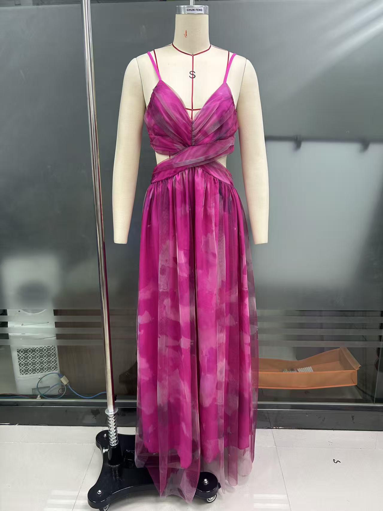 Elegant 2025 European Mesh Print Backless Spaghetti Strap Dress - Women s Light Luxury Evening Party Gown Small
Elegant 2025 European Mesh Print Backless Spaghetti Strap Dress - Women s Light Luxury Evening Party Gown Small