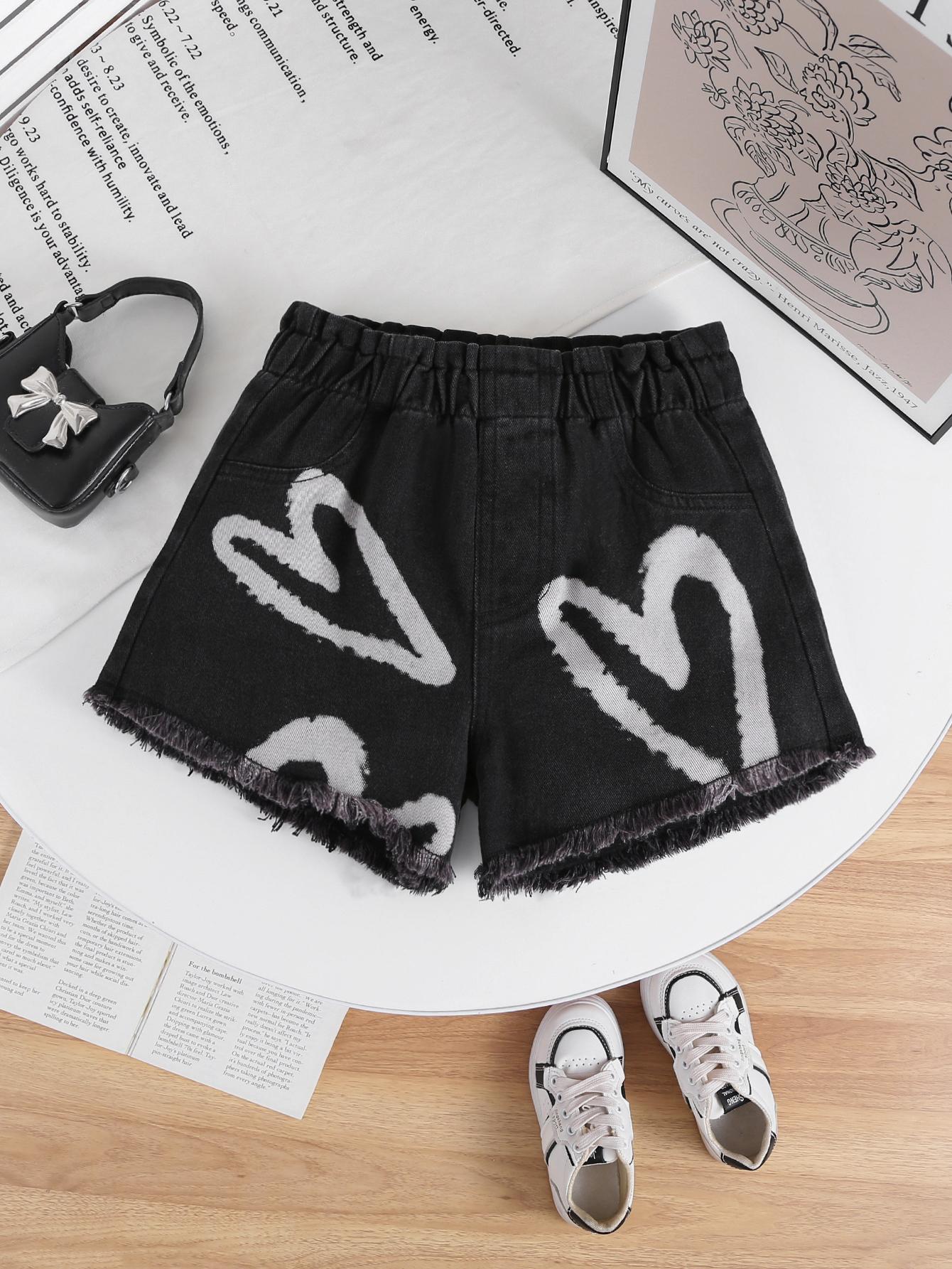 Girls Trendy & Stylish Denim Shorts — Romantic Heart Motif, Retro Street Style, Versatile Summer Wear (Single Item) 12Y чорний
Girls Trendy & Stylish Denim Shorts — Romantic Heart Motif, Retro Street Style, Versatile Summer Wear (Single Item) 12Y чорний