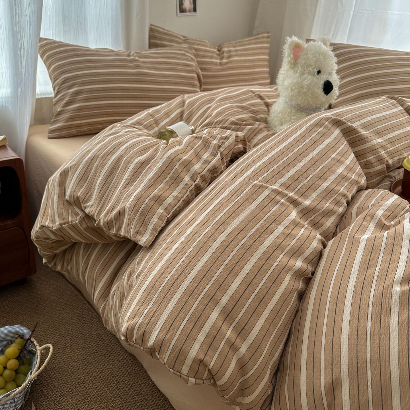 Muji Style Cotton Double Gauze Plaid Bedding Set: Duvet Cover, Bed Sheet & Skirt for Dorms 150x200cm Single Duvet Cover
Muji Style Cotton Double Gauze Plaid Bedding Set: Duvet Cover, Bed Sheet & Skirt for Dorms 150x200cm Single Duvet Cover