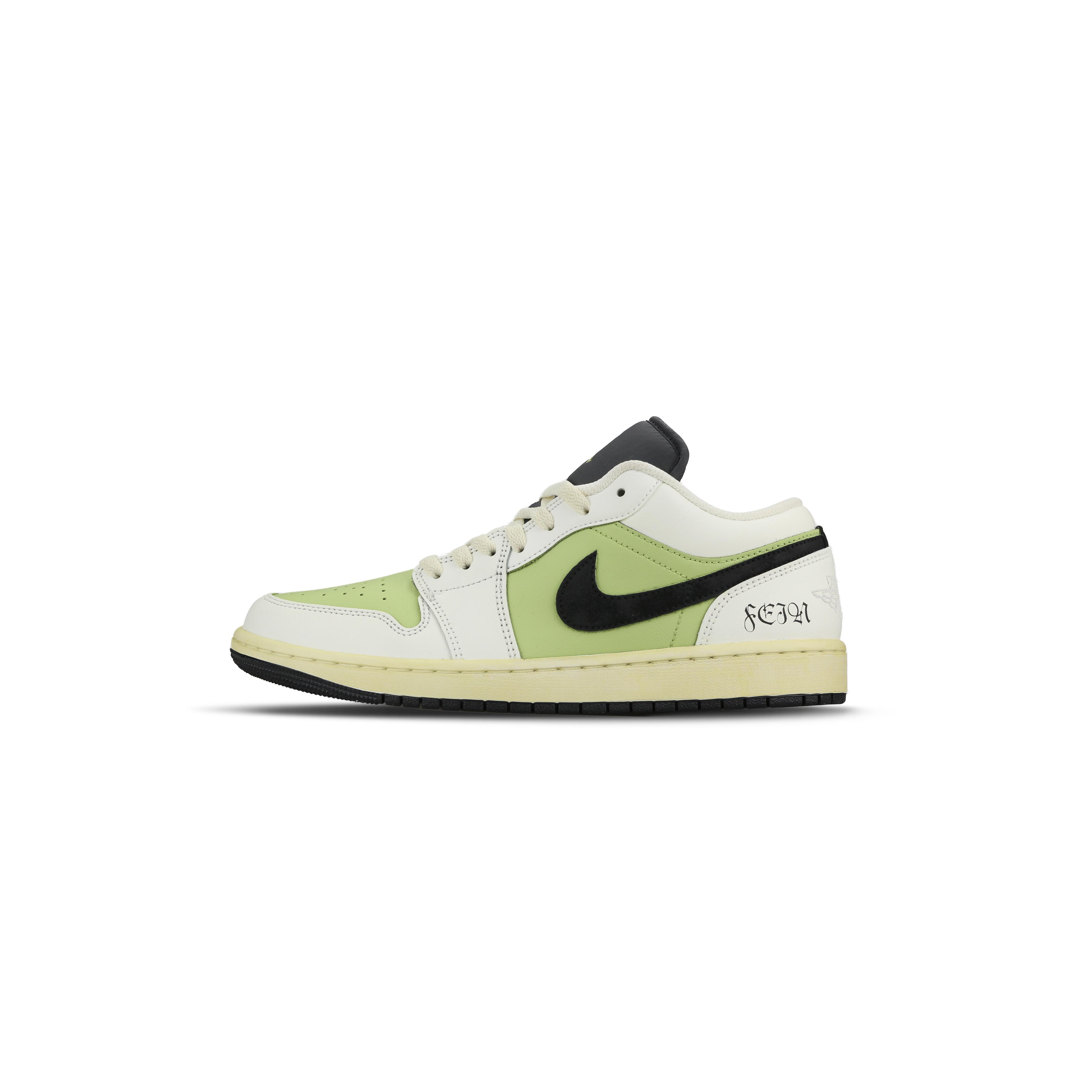 Jordan Air Jordan 1 Slip Resistant Abrasion Resistant Low top Vintage Basketball Shoes Men s White Green IH0649-021(Team1737) 44.5
Jordan Air Jordan 1 Slip Resistant Abrasion Resistant Low top Vintage Basketball Shoes Men s White Green IH0649-021(Team1737) 44.5