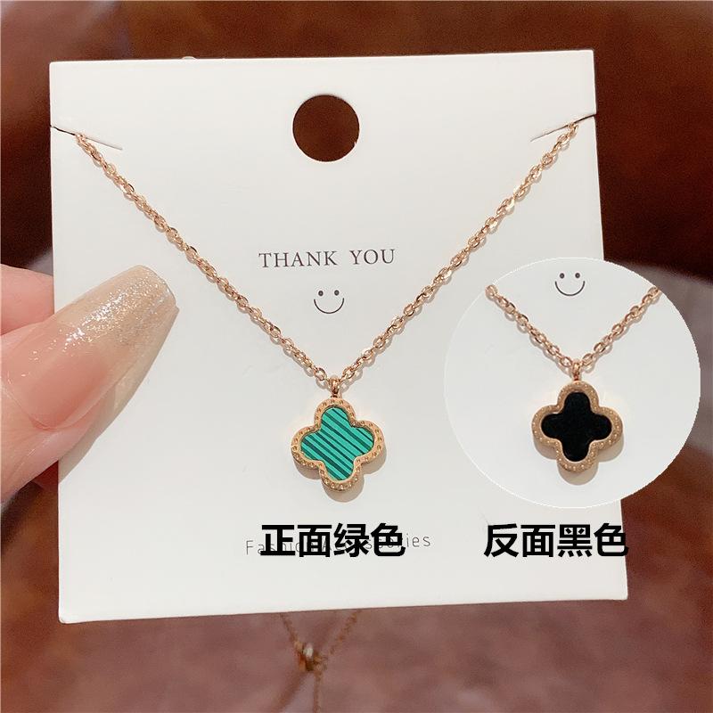 Lucky leaf titanium steel collarbone chain black and white double-sided four-leaf clover necklace female fresh and sweet temperament small fragrant
Lucky leaf titanium steel collarbone chain black and white double-sided four-leaf clover necklace female fresh and sweet temperament small fragrant