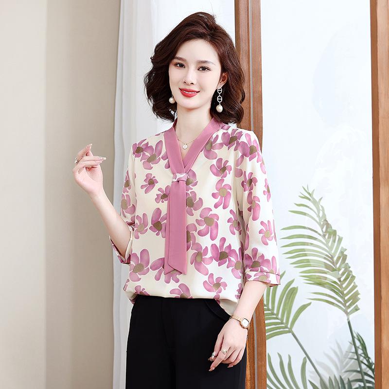 Fashionable Chiffon Blouse for Middle-Aged Women: Stylish 7-Sleeve Summer Top 5XL (145-155 jin)
Fashionable Chiffon Blouse for Middle-Aged Women: Stylish 7-Sleeve Summer Top 5XL (145-155 jin)