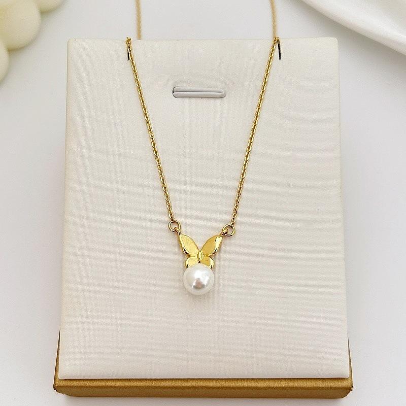 Glossy Butterfly Necklace Light Luxury Fashion Trend Collarbone Chain Gentle Elegance Temperament Stud Earrings Women
Glossy Butterfly Necklace Light Luxury Fashion Trend Collarbone Chain Gentle Elegance Temperament Stud Earrings Women