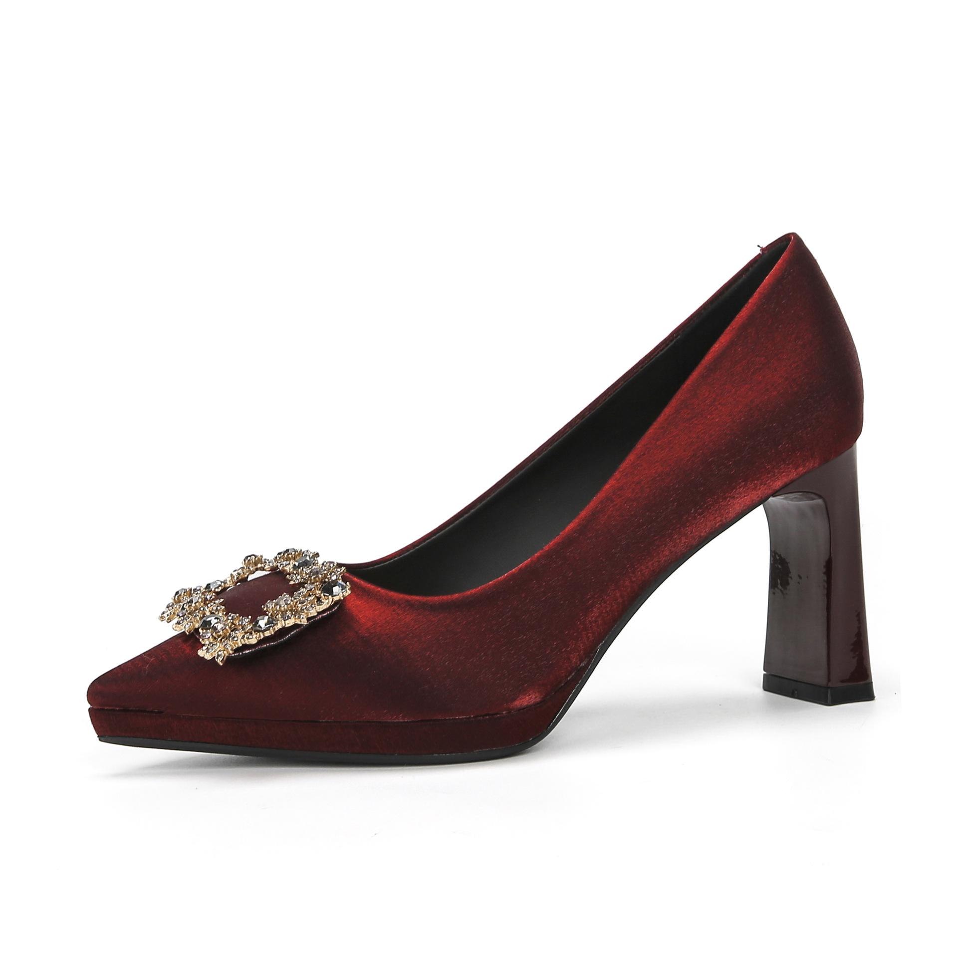 8066-6 burgundy satin Xiuhe shoes square buckle pointed thick heel high heels not tired feet temperament French single shoes women 34
8066-6 burgundy satin Xiuhe shoes square buckle pointed thick heel high heels not tired feet temperament French single shoes women 34
