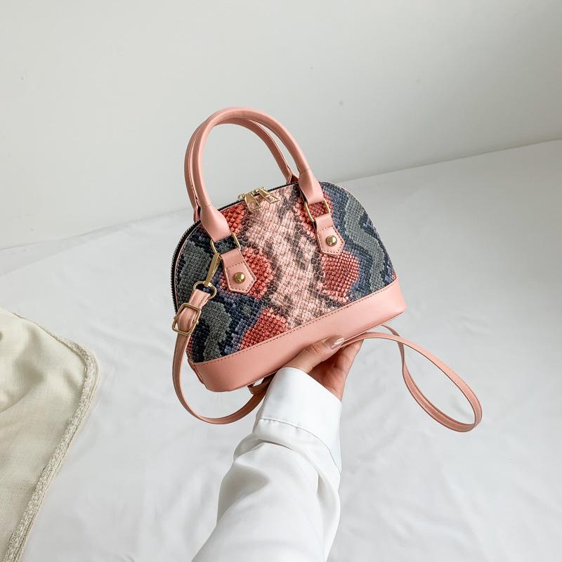 Женская модная темпераментная сумочка в этом году 2025 весна и лето новая на плечо сумка-мессенджер сумка-ракушка
Женская модная темпераментная сумочка в этом году 2025 весна и лето новая на плечо сумка-мессенджер сумка-ракушка