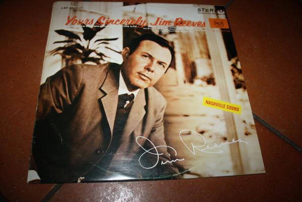 LP Record JIM REEVES - Yours Sincerely, Jim Reeves LSP3709 RCA Victor 1966 Germany Folk Used
LP Record JIM REEVES - Yours Sincerely, Jim Reeves LSP3709 RCA Victor 1966 Germany Folk Used