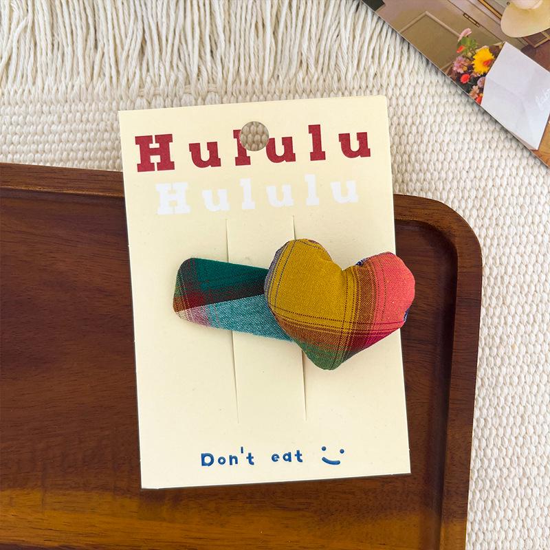 Вязаная заколка для волос в виде сердца с бантом в корейском стиле
Вязаная заколка для волос в виде сердца с бантом в корейском стиле