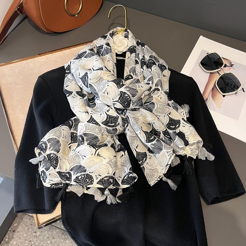New Fashion Colorful Shells Tassel Viscose Shawl Scarf Lady High Quality Wrap Pashmina Stole Bufandas Muslim Hijab 180*90Cm
New Fashion Colorful Shells Tassel Viscose Shawl Scarf Lady High Quality Wrap Pashmina Stole Bufandas Muslim Hijab 180*90Cm