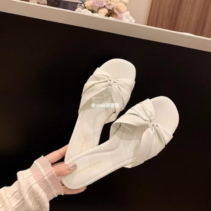 Chiang Mai summer square-headed lambskin pleated flat-bottomed slippers women s casual cool 34 чёрный
Chiang Mai summer square-headed lambskin pleated flat-bottomed slippers women s casual cool 34 чёрный