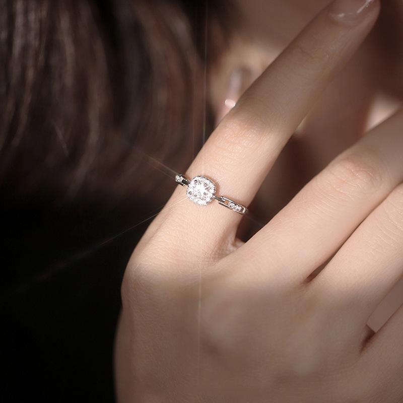 Super Shiny Fashionable Full Diamond Zircon Cube Ring – Light Luxury Internet Celebrity Style Copper (color as shown)
Super Shiny Fashionable Full Diamond Zircon Cube Ring – Light Luxury Internet Celebrity Style Copper (color as shown)