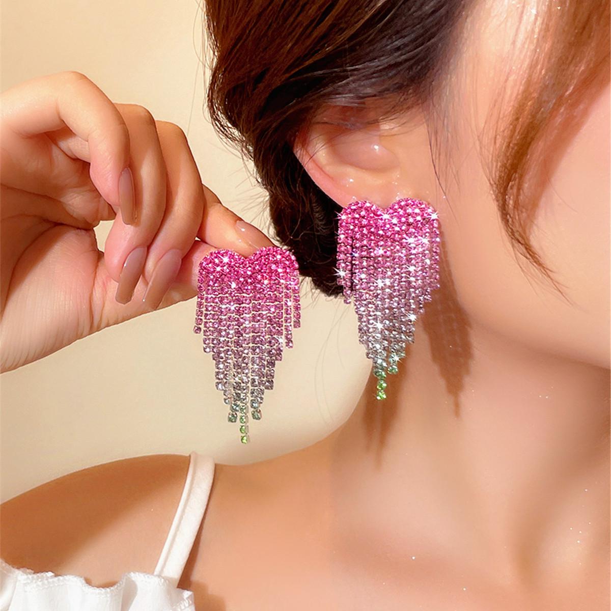 Valentine s Day Gradient Heart Rhinestone Tassel Earrings – Elegant Women s Stud Earrings
Valentine s Day Gradient Heart Rhinestone Tassel Earrings – Elegant Women s Stud Earrings