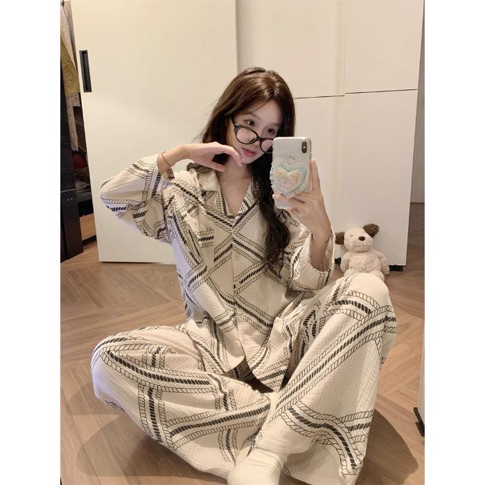 2026 Retro Plaid Pajamas Set for Women – Korean Style, Spring/Autumn, Versatile Home Wear, Outdoor-Ready XL
2026 Retro Plaid Pajamas Set for Women – Korean Style, Spring/Autumn, Versatile Home Wear, Outdoor-Ready XL