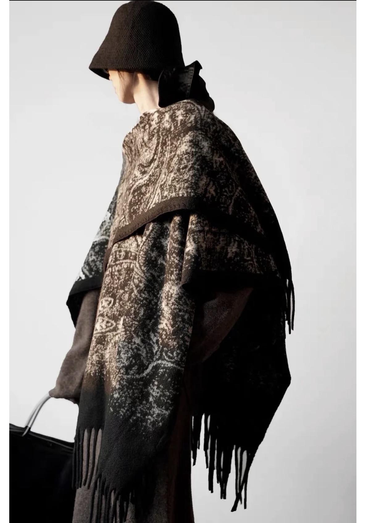 Maillard Plaid Thick Shawl Cape - Celebrity Style Women s Warm Outerwear
Maillard Plaid Thick Shawl Cape - Celebrity Style Women s Warm Outerwear