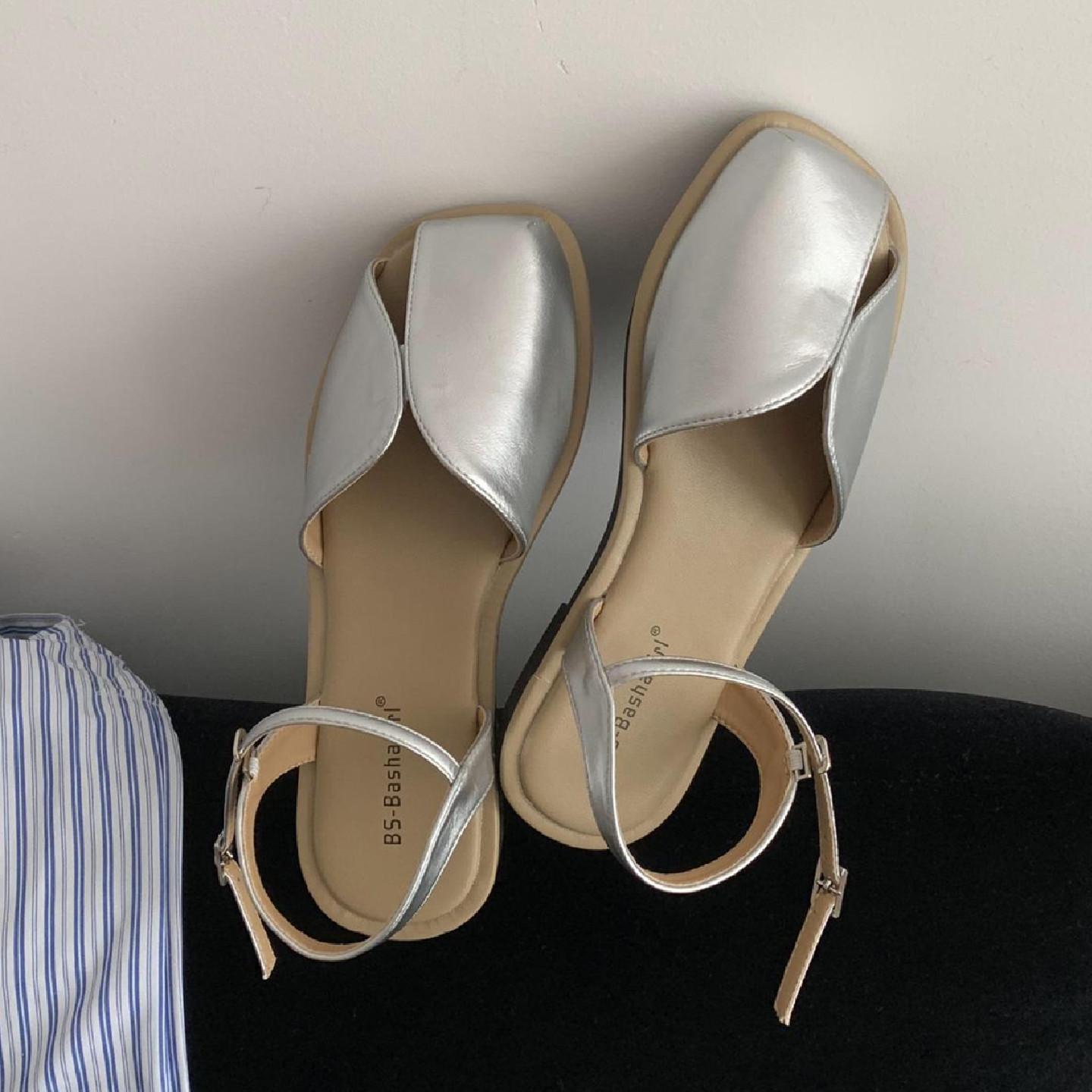 IPPEUM Gladiator Sandals Women Flat Sandals 2025 New Summer Shoes Buckle Straps Sandalias De Mujer 225
IPPEUM Gladiator Sandals Women Flat Sandals 2025 New Summer Shoes Buckle Straps Sandalias De Mujer 225