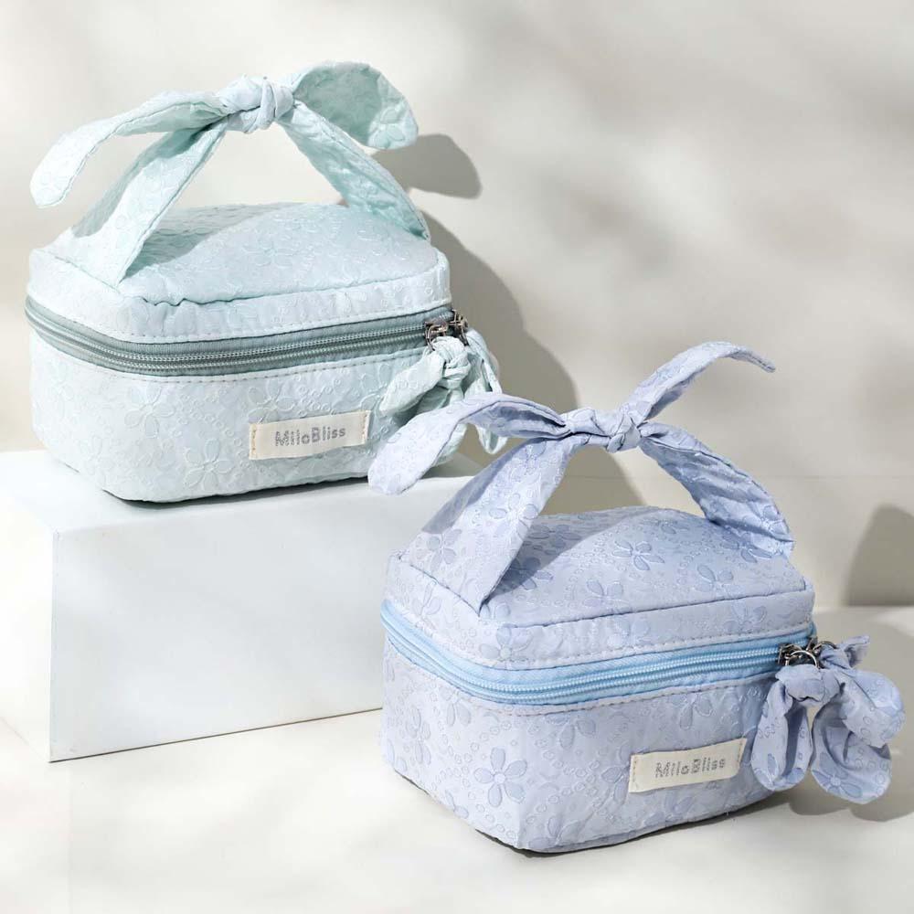 Thickened Make Up Pouch Bag Sweet Pouch for Make Up Kit Handbag Cloud Cosmetic Bag Cosmetics ціан
Thickened Make Up Pouch Bag Sweet Pouch for Make Up Kit Handbag Cloud Cosmetic Bag Cosmetics ціан