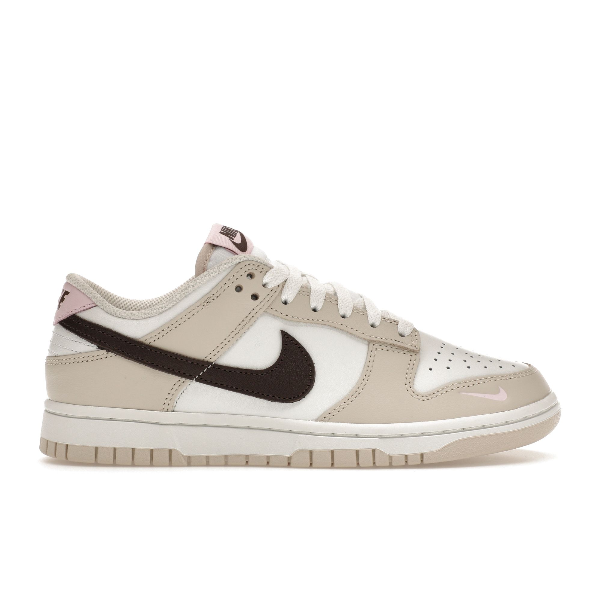 Кроссовки женские Nike Dunk Low Neapolitan Cream Summit-White Baroque-Brown HF9990-100 36
Кроссовки женские Nike Dunk Low Neapolitan Cream Summit-White Baroque-Brown HF9990-100 36