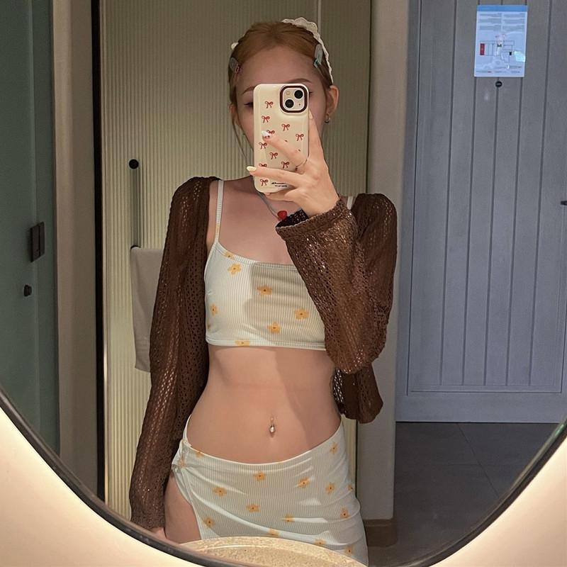 Korean Style Summer Bikini: Sexy Three-Piece Swimsuit for Young Women Medium квітковий
Korean Style Summer Bikini: Sexy Three-Piece Swimsuit for Young Women Medium квітковий