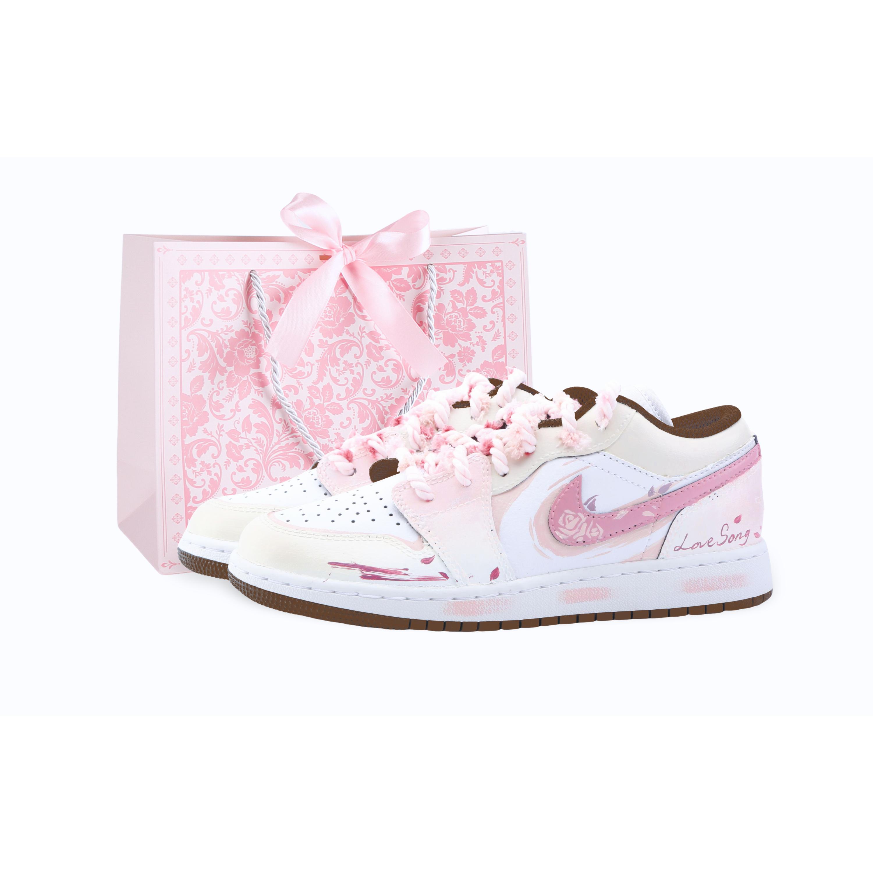 Jordan Air Jordan 1 ForU Bunny Low top Vintage Basketball Shoes Women s Pink DC0774-202(Team2113-) 37.5
Jordan Air Jordan 1 ForU Bunny Low top Vintage Basketball Shoes Women s Pink DC0774-202(Team2113-) 37.5
