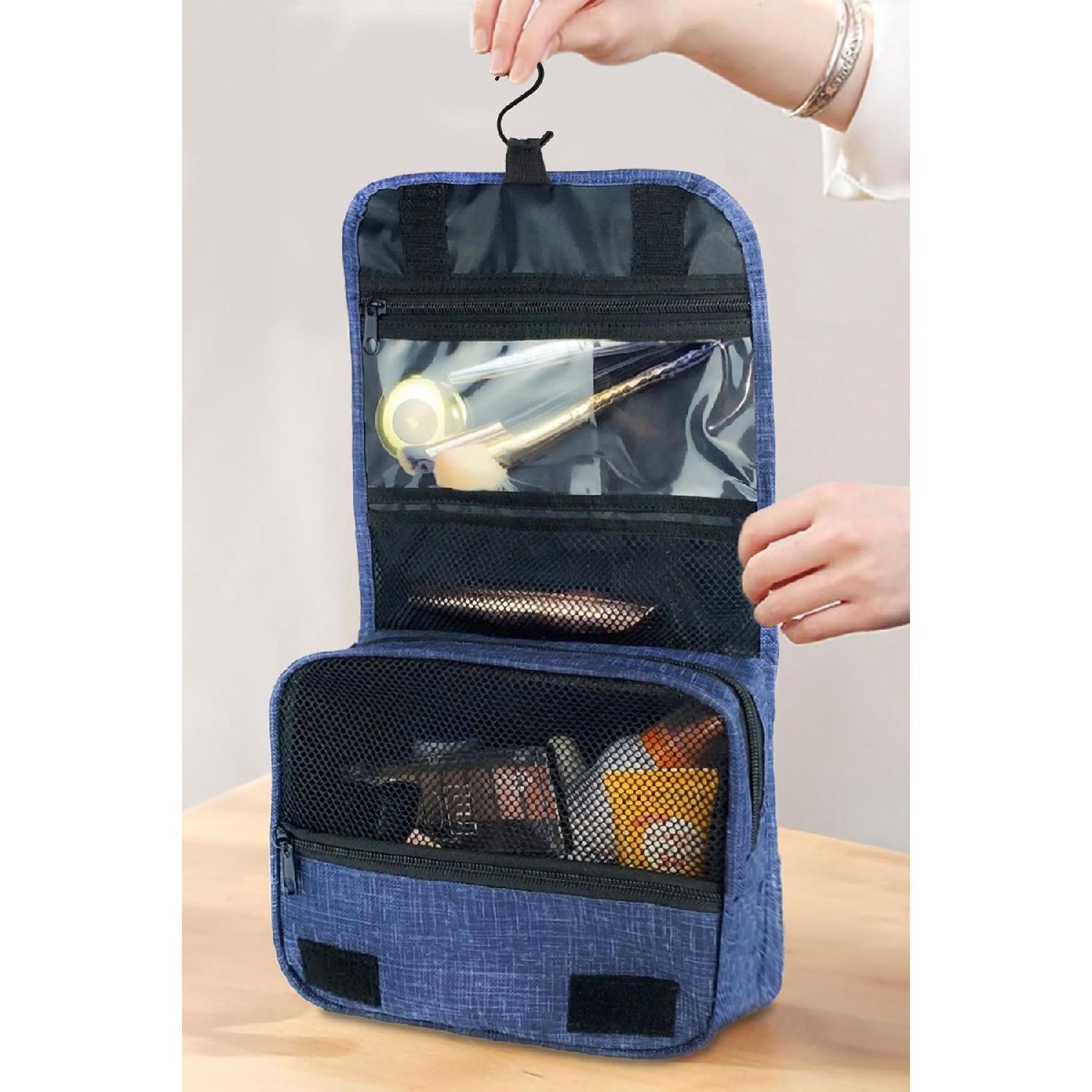 Navy Blue Travel Makeup Bag Portable Large Makeup Bag Cosmetic Bag With Metal Hanger синій
Navy Blue Travel Makeup Bag Portable Large Makeup Bag Cosmetic Bag With Metal Hanger синій