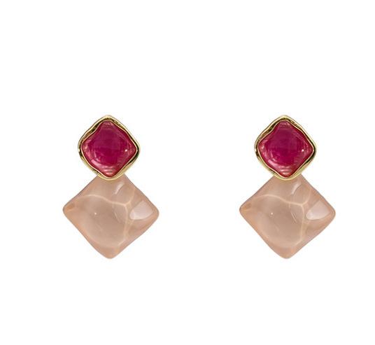 Fresh dripping oil sparkling square stud earrings, high-end color rhombus earrings ins simple wind earrings рожевий
Fresh dripping oil sparkling square stud earrings, high-end color rhombus earrings ins simple wind earrings рожевий