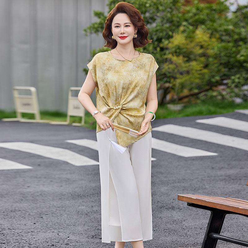 2026 Elegant Summer Outfit for Mothers: Fashionable Two-Piece Top for Middle-Aged & Elderly Women 5XL (145-155 jin) жёлтый
2026 Elegant Summer Outfit for Mothers: Fashionable Two-Piece Top for Middle-Aged & Elderly Women 5XL (145-155 jin) жёлтый